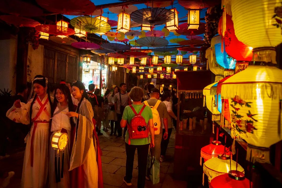 “老鼠爱大米”本周六空降象山影视城大宋奇妙夜