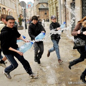 泼水节泰国,泼水节傣族歌曲dj