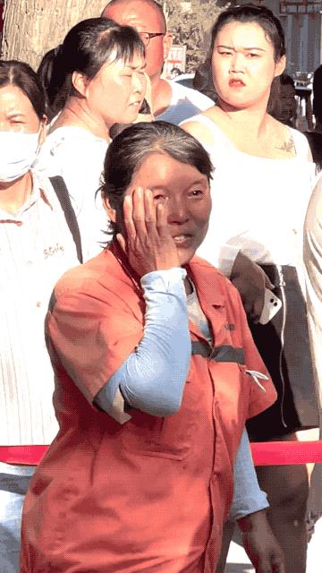 高考最美妈妈的儿子考了多少分,高考最美妈妈儿子考了多少分