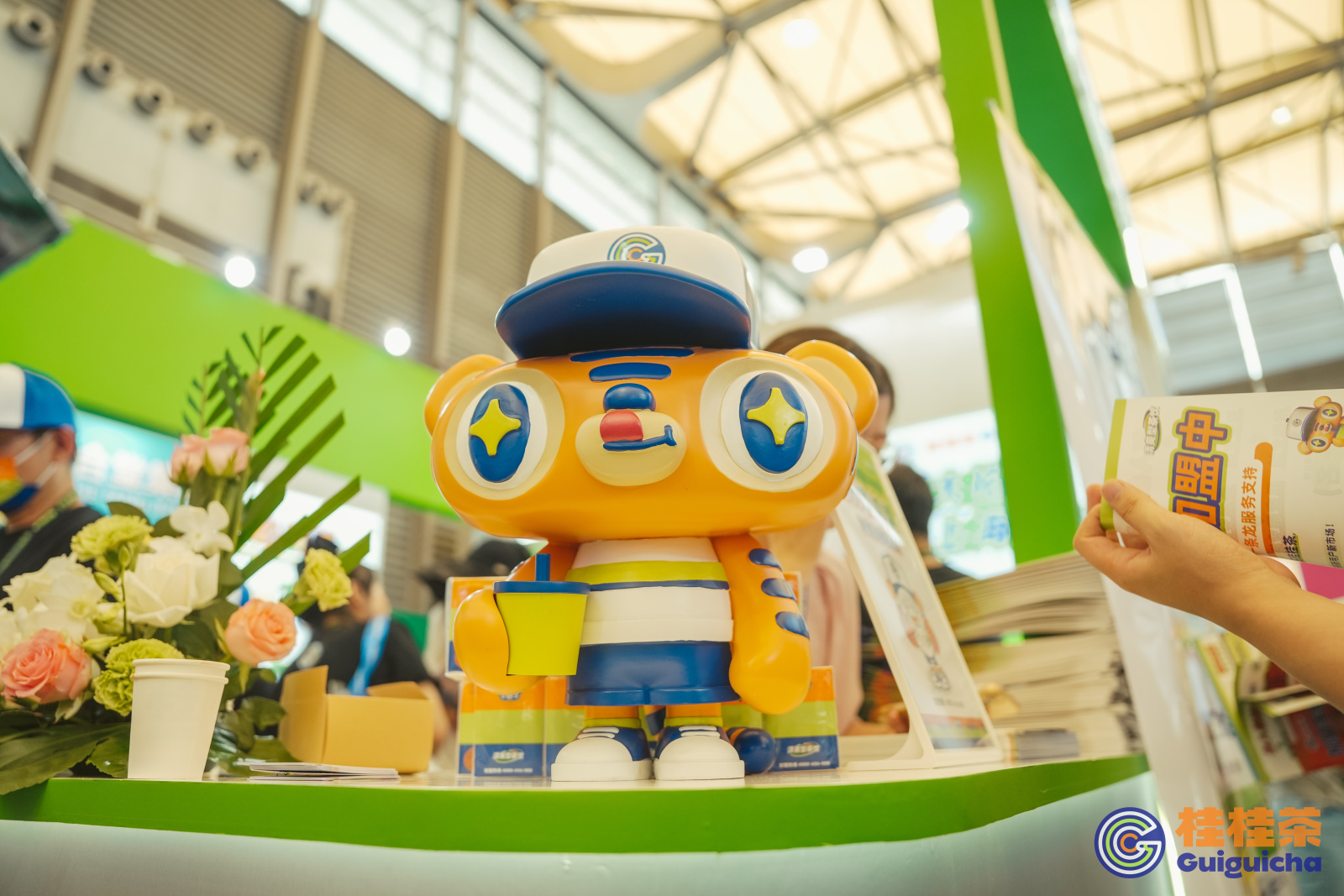 现在开一家奶茶店前景咋样,桂桂茶奶茶加盟赚钱吗