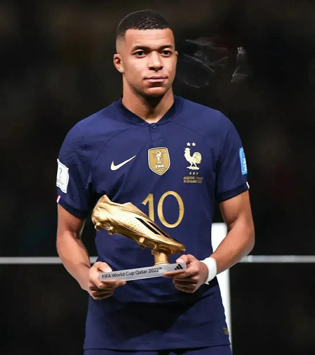 姆巴佩97秒绝平阿根廷全过程,阿根廷夺冠瞬间姆巴佩反应