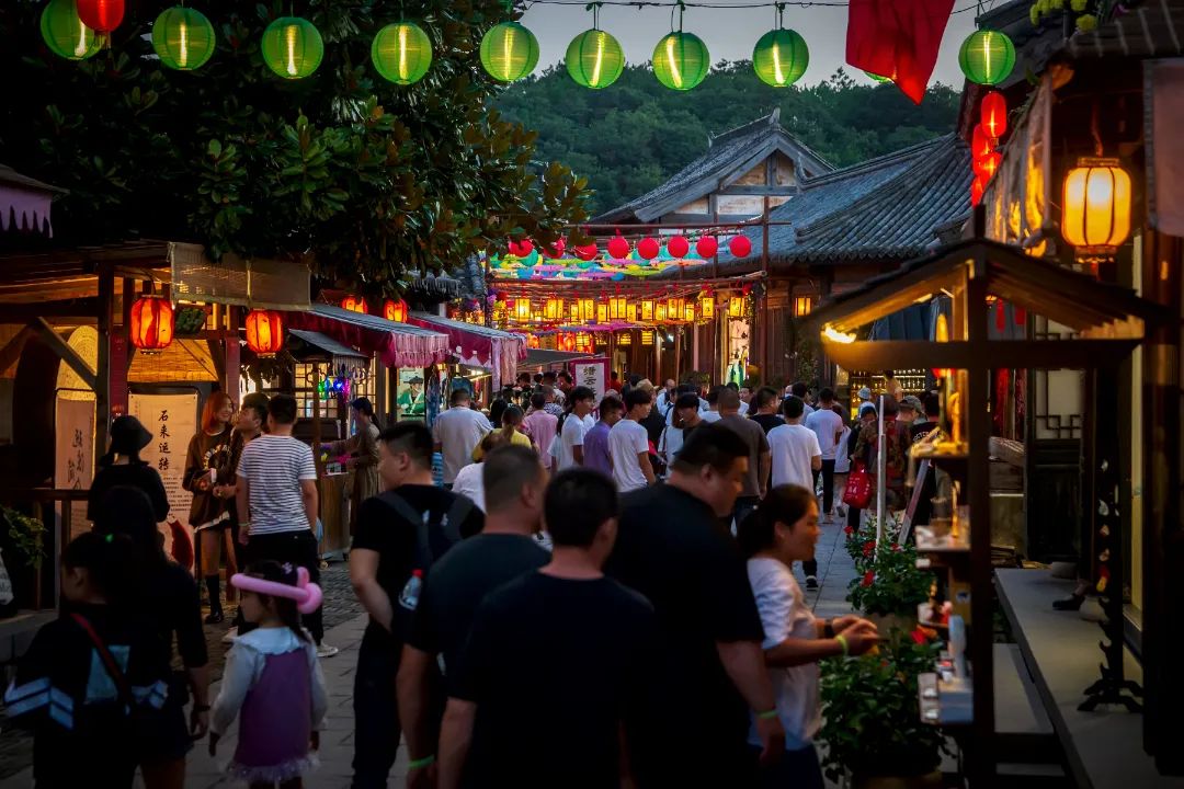 “老鼠爱大米”本周六空降象山影视城大宋奇妙夜