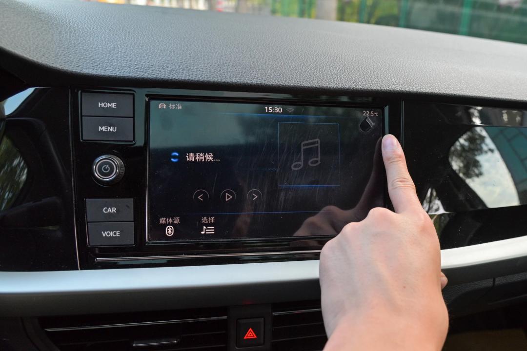 2015款朗逸1.4t二手现在值多少钱,大众朗逸1.5t星空顶配