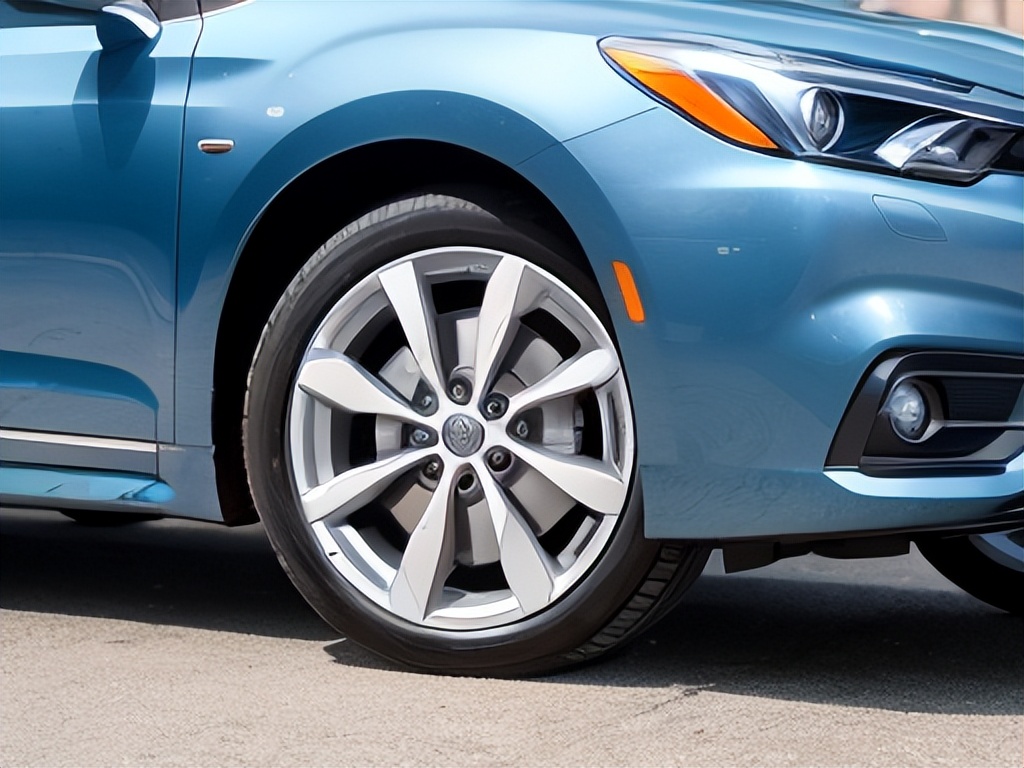 轮胎能跑多少万公里换一次,米其林轮胎几万公里换一次