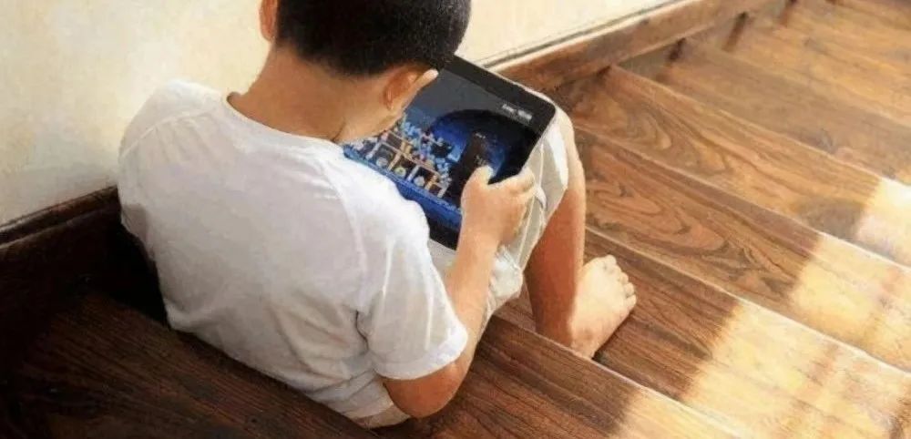 孩子手机上哪些软件危险,警惕孩子手机里的这六个软件