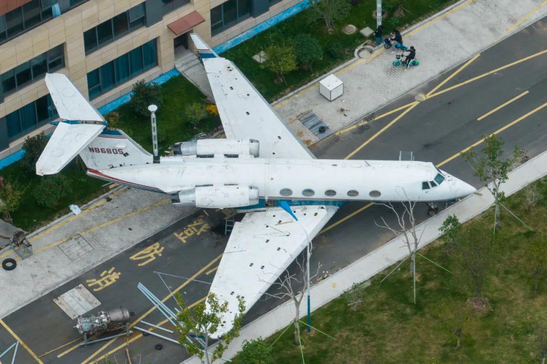 别人家的大学，浙江一高校给学生买飞机当教具，用于实践教学