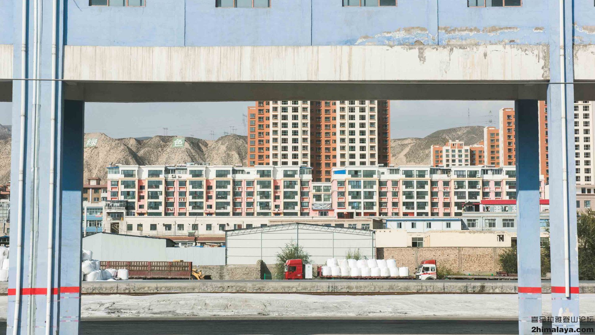 「世界」MonishaRajesh-一位乘坐80趟火车环游世界的女性