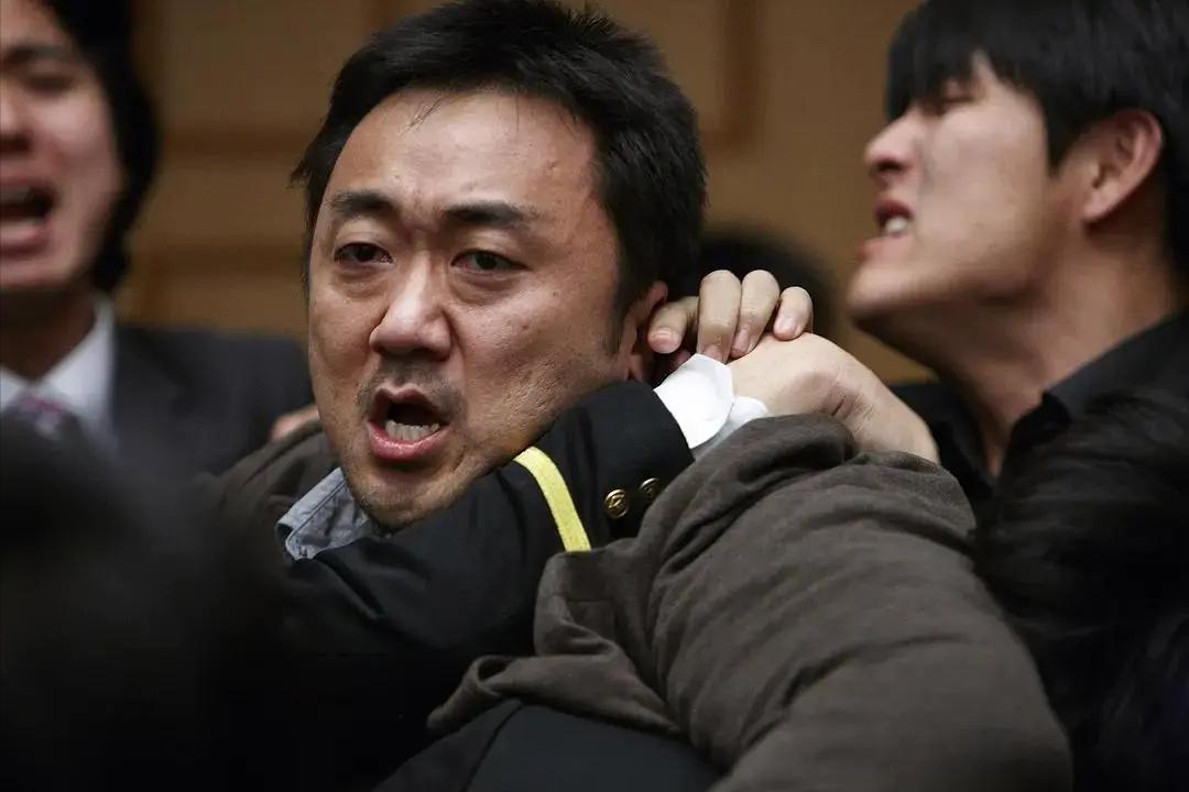 《玩物》：被迫堕落白做嫁衣，帧帧到“肉”，揭露了最真实的韩娱