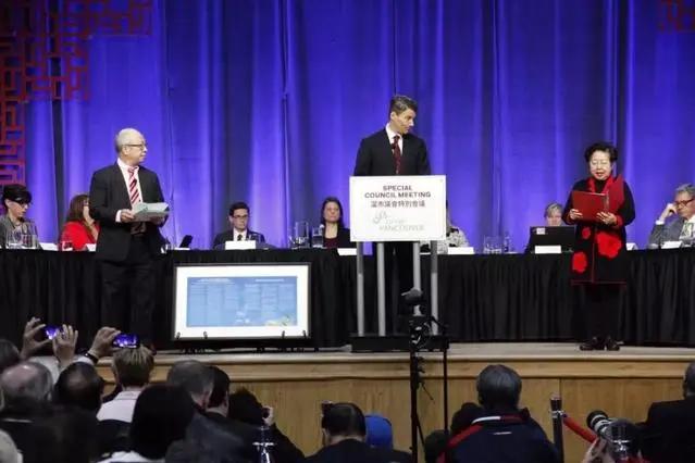 建市136年,温哥华迎来首位华裔市长,他为何能创造历史?