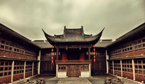 “坐北朝南”为什么好？中国人建房子，为啥都讲究“坐北朝南”？