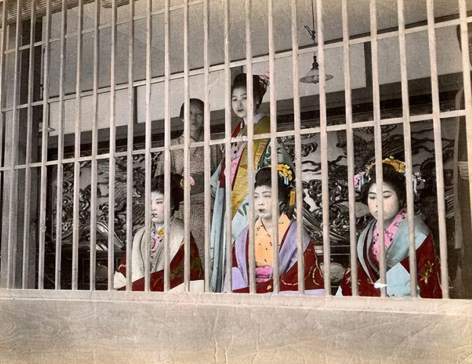 日本奇葩陋习“夜爬”,为了人口繁衍不择手段,上世纪才被废止