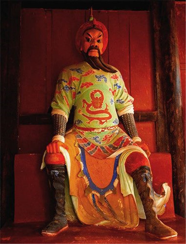 盗挖古墓被判刑,小伙盗一百多座墓被刑拘