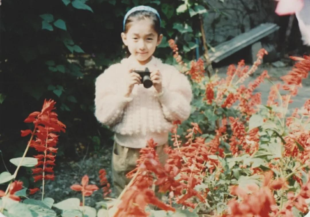 江疏影素颜引热议,江疏影对自己真自信