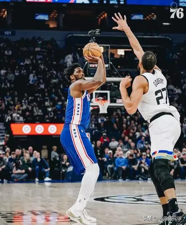 戴维斯爆砍34分21板,戴维斯打满全场的比赛