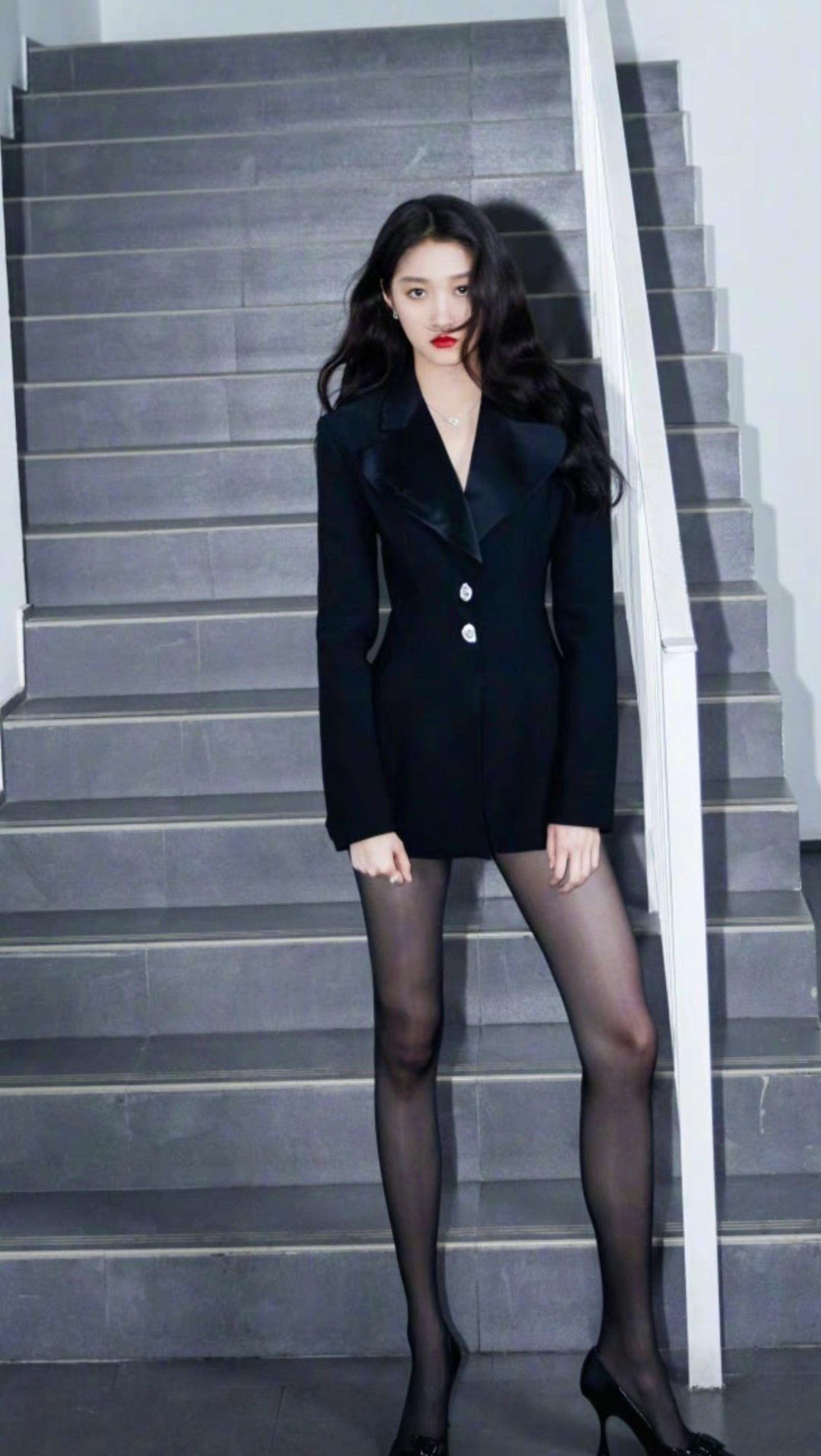 曝鹿晗关晓彤感情出问题，狗仔晒男星酒店亲密照，内涵鹿晗虞书欣