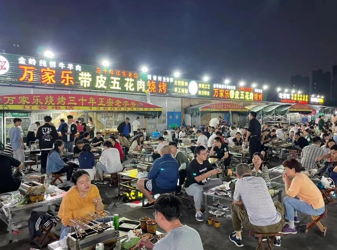 淄博烧烤在中国走红的有利条件,淄博烧烤走红本地人感受