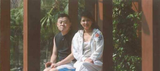 胡洁前夫周立波近况,胡洁前夫判多少年