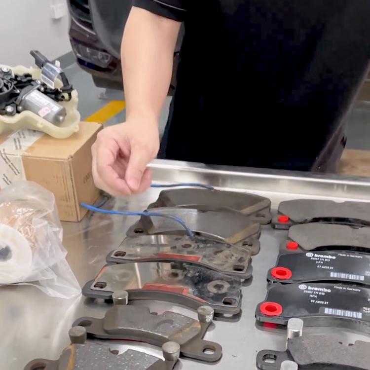 这是一个大工程,老款卡宴开始整备