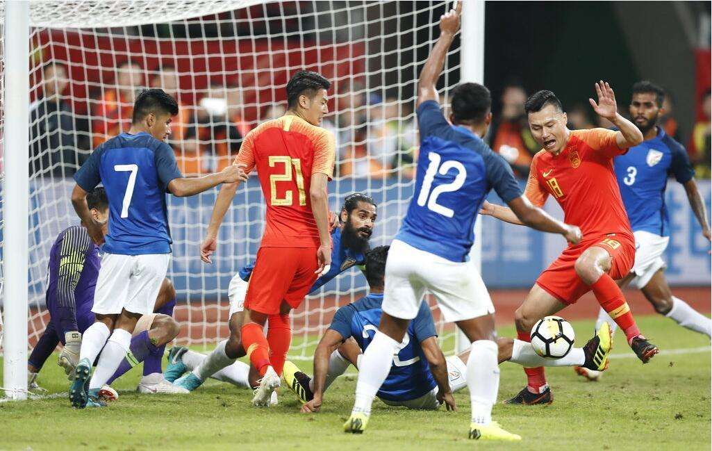 国足1:3输越南全场回顾,1-0日本击败越南暂领先国足6分