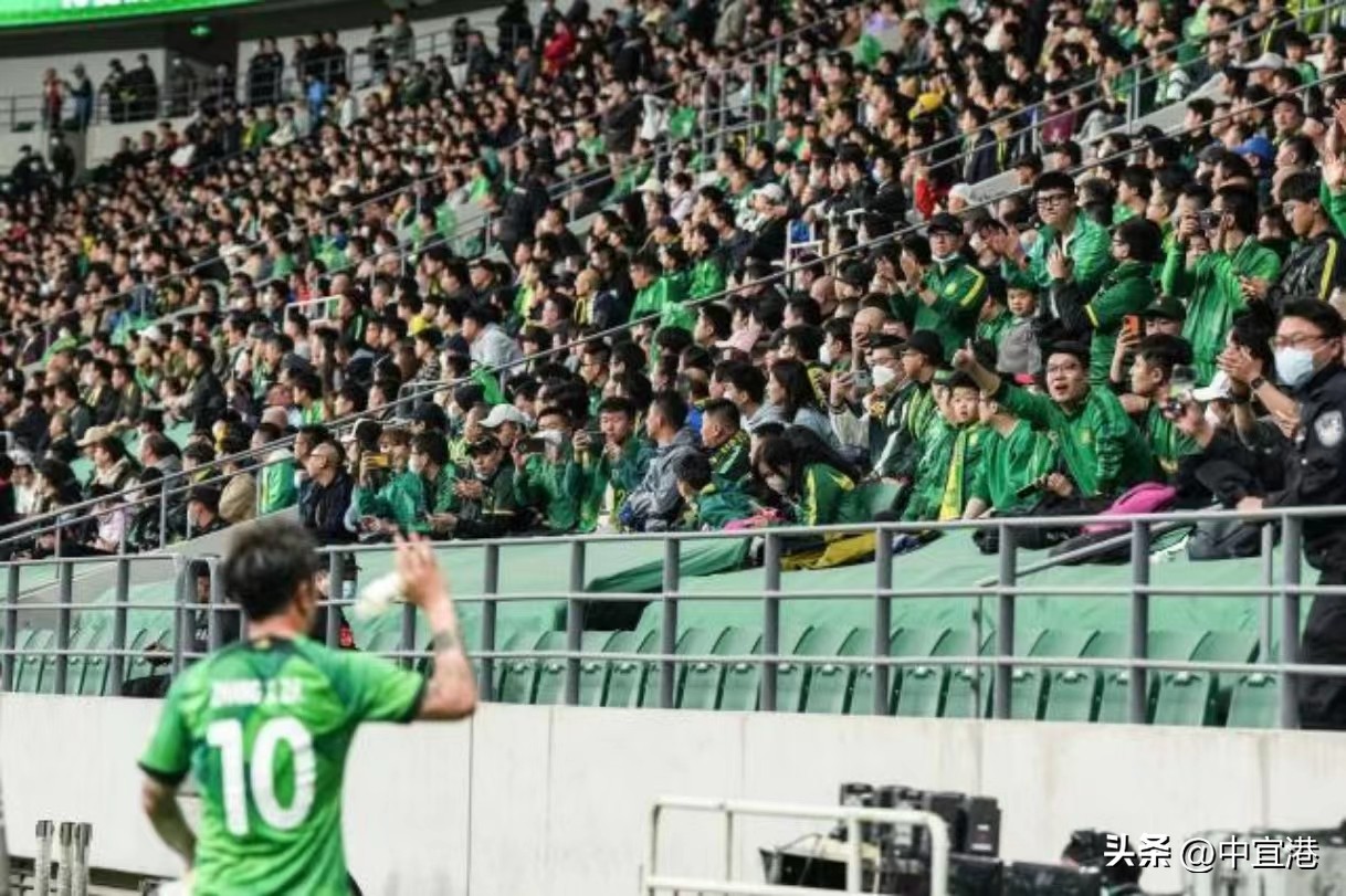 世界杯为什么和欧洲杯不一样,为什么欧洲杯赛场放世界杯主题曲