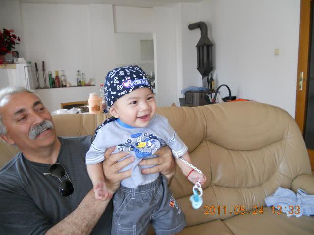 浙江农家女在塞尔维亚十年创业，经历了偷渡打工经商未婚生子