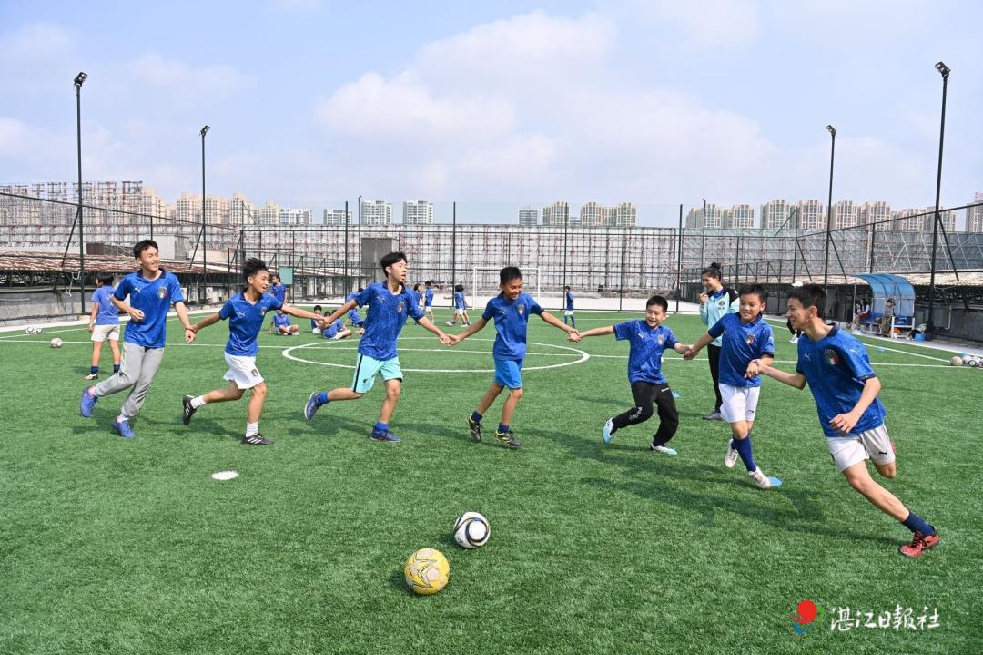 湛江漂亮的篮球场,湛江室内足球场