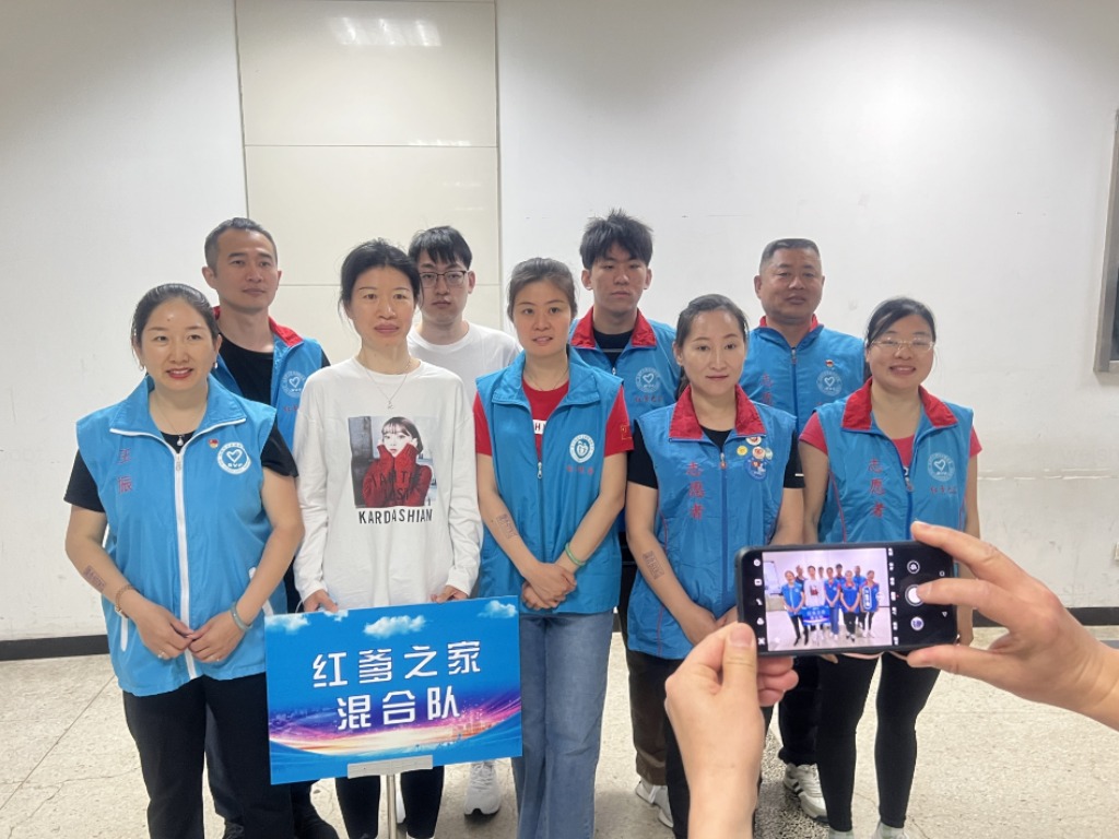 2019年全国职工沙地拔河比赛,拔河比赛凝聚同心齐力