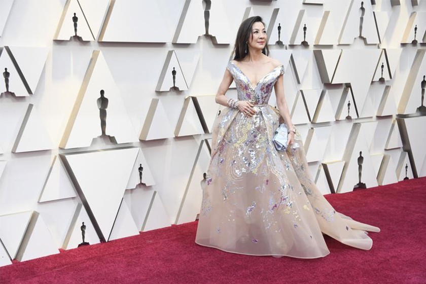 奥斯卡2024颁奖杨紫琼,奥斯卡最佳女主角颁奖杨紫琼