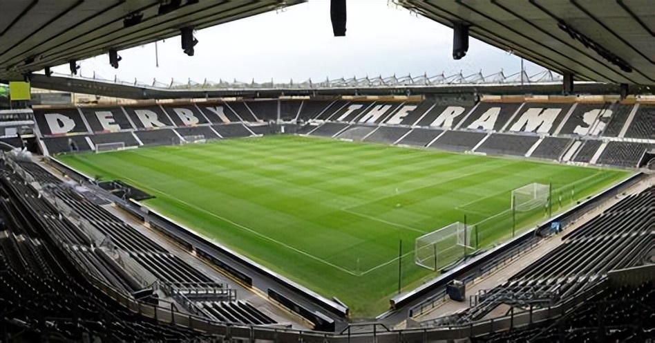 英法德西意低级别足球联赛,欧洲足坛十大震撼球场