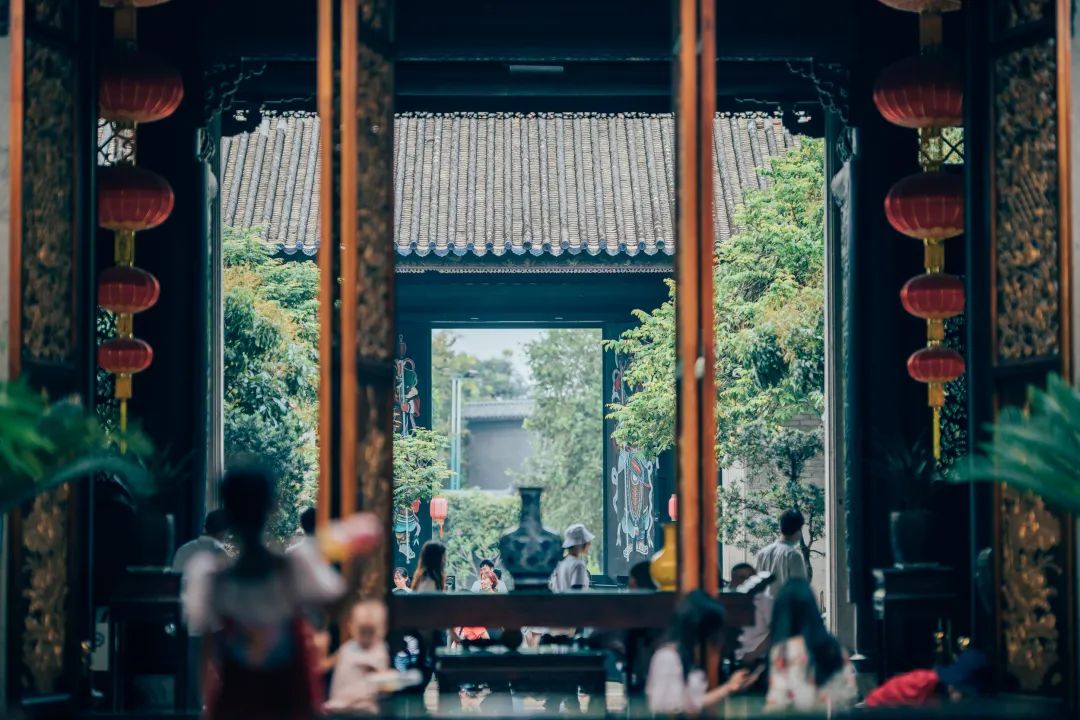 奇了怪了，究竟是什么宝地让广州老饕们也净爱往这钻？