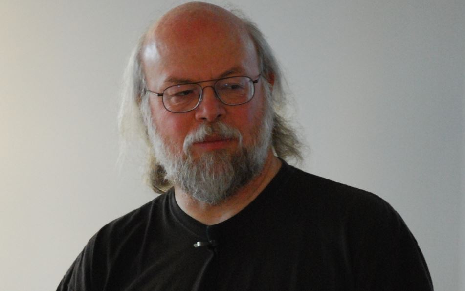 诞生最早的编程语言是sql还是java,编程语言java和javascript