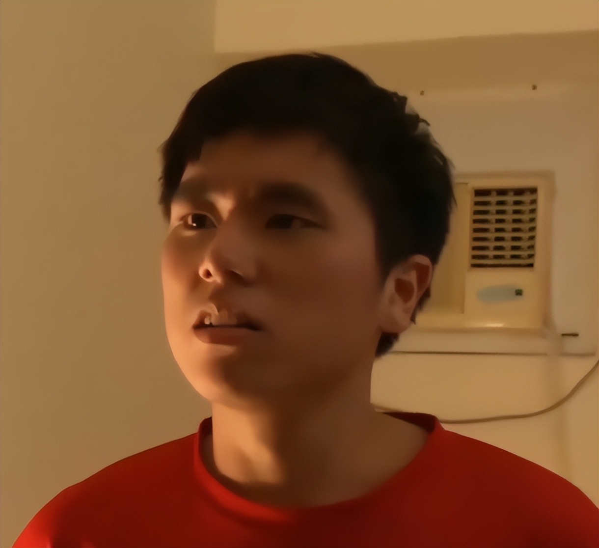 “阿伟杰哥”乱入家长群，老师被蒙在鼓里，还夸奖家长辅导认真