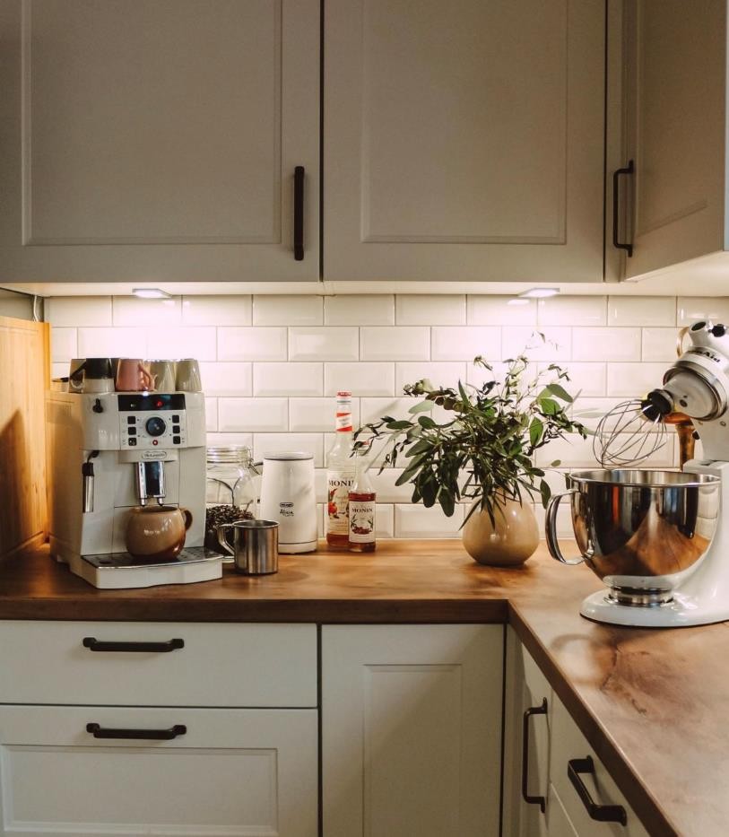 32岁柏林女主的家，没有一件贵重家具，但充满阳光和幸福感，羡慕