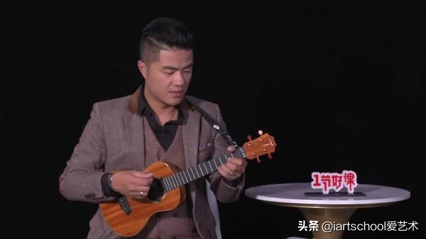 一课时学会尤克里里弹唱,一根手指学会尤克里里