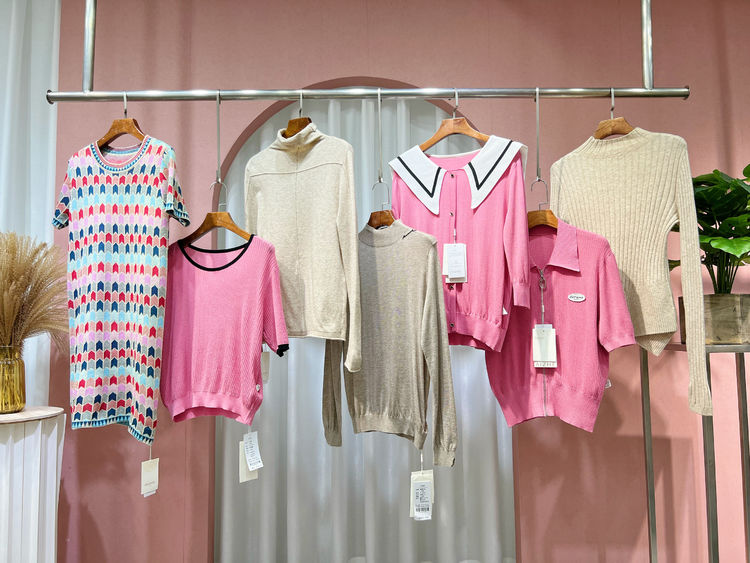 鑹惧摬澶х爜濂宠绌挎惌,鑹惧摬濂宠2017鏂版鍐