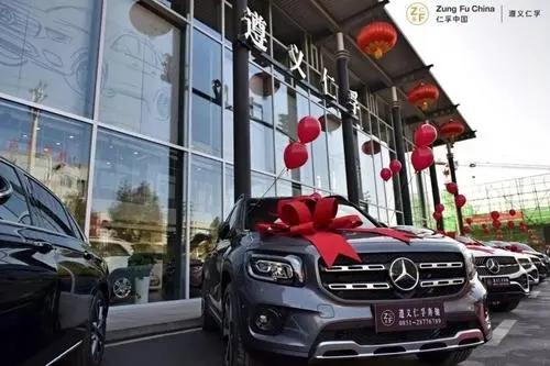 新车绑的红绳一般多久取下来,买车时系的红绳可以扔了吗