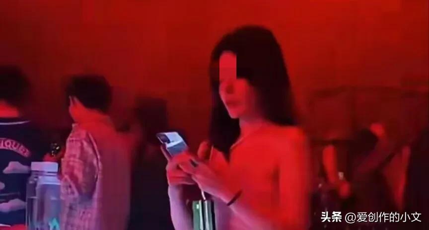 名媛都是怎么挣钱的，天天也不上班