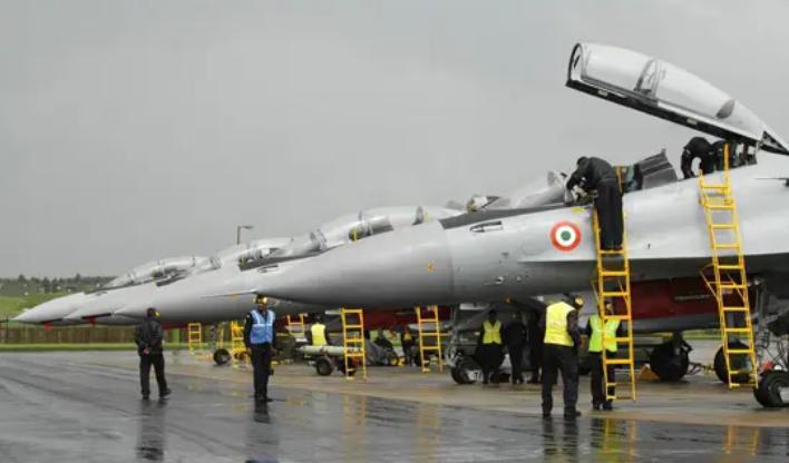 印度买飞机血泪史,印度航母花了多少钱买的