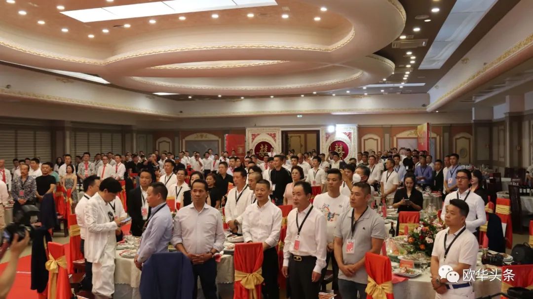 意大利华人服装行业协会第三届换届庆典圆满成功，李小锋蝉联会长