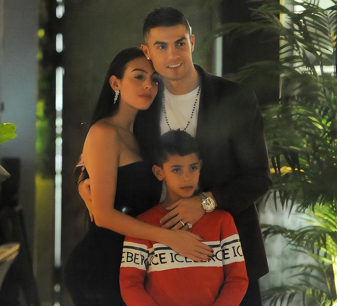 c罗确定留队,c罗为什么和乔治娜一起收心了