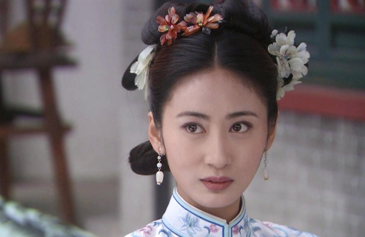 长得不出众却红得一塌糊涂的女星,不惊艳但耐看的十位女星