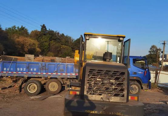 福田瑞沃轻量化8x2自卸车 (福田瑞沃8x2自卸车司机)