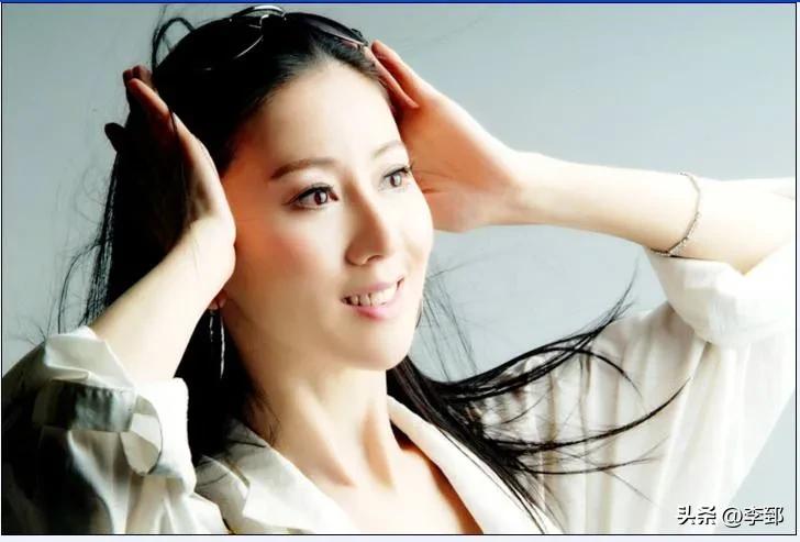 人体模特汤加丽:日搜索10万次,却被父亲嫌弃,被老公抛弃