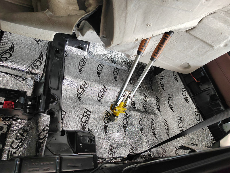 奥迪a6l隔音效果最好的一款车型,新款奥迪a6l四门隔音