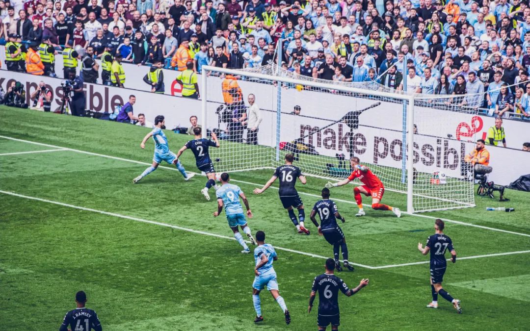 曼城25分钟疯狂三球,曼城逆袭三球