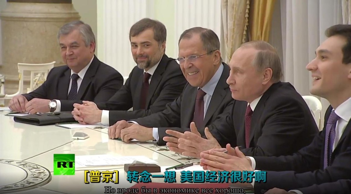 迷人小老头普京：当特工时接头都要迟到，曾牵着狗会见日本代表