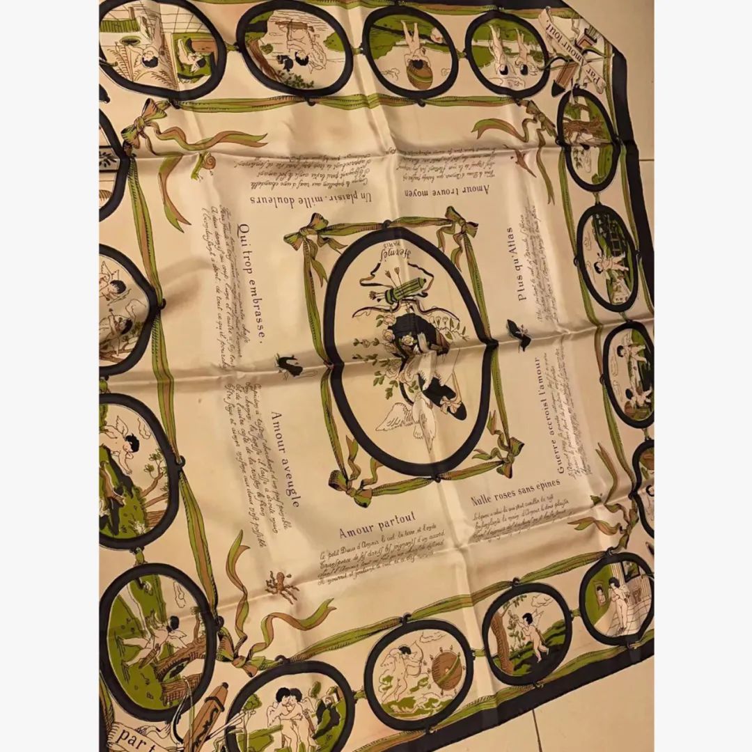 最火的爱马仕丝巾,第一条爱马仕丝巾