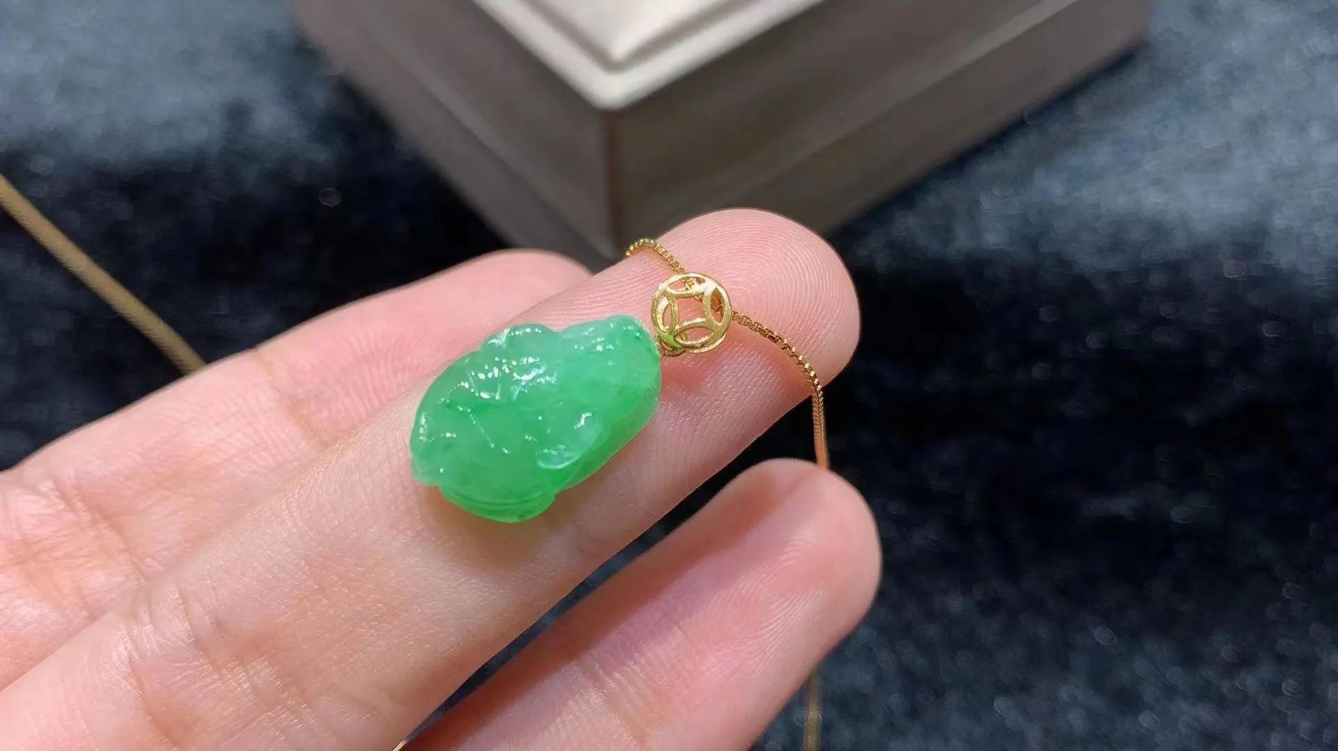 如何判定翡翠品种的好坏,翡翠缺陷