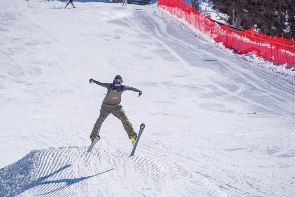 离乐山最近的滑雪场,乐山滑雪温泉