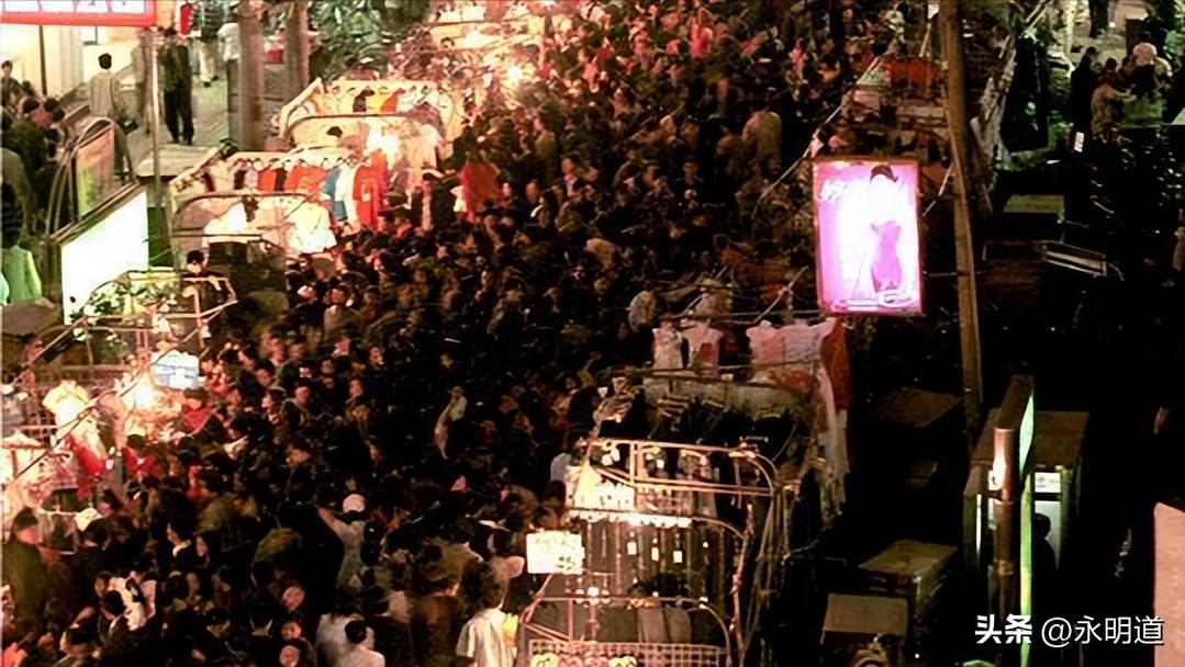 成都本地人常去的小吃街春熙路,成都2001年春熙路夜市视频